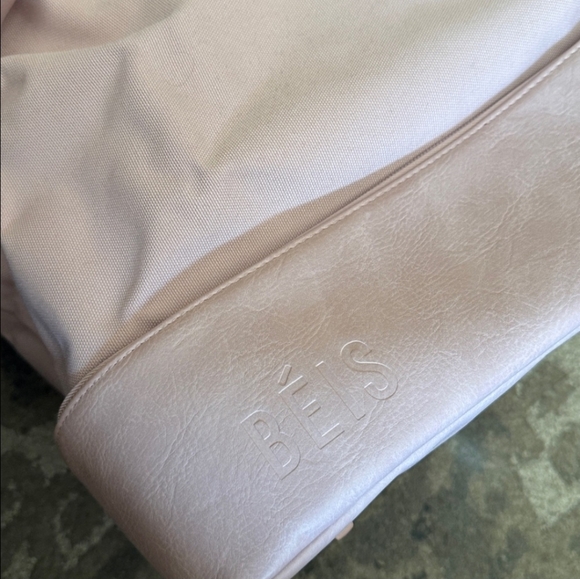 Beis Mini Weekender - Picture 7 of 7